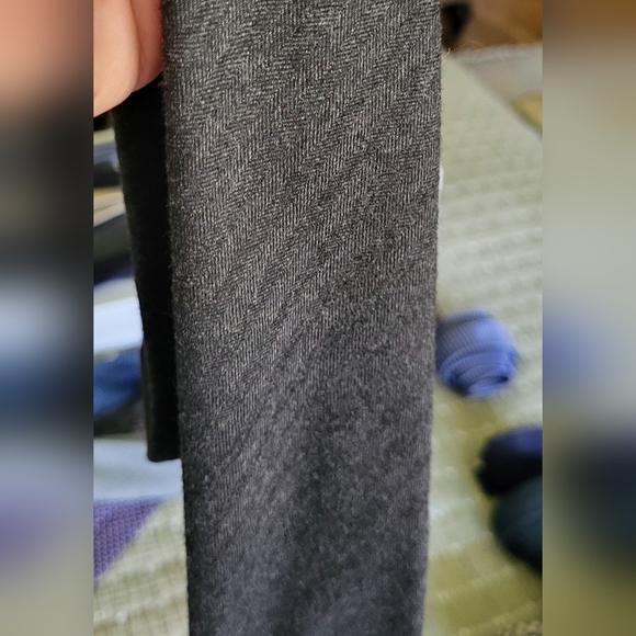 Altea Gray, Subtley Striped, 100% Virgin Wool Tie - Picture 3 of 3